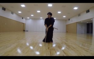 二天一流剣術の型「捩構」3
