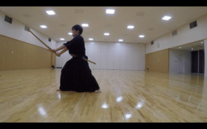 二天一流剣術の型「捩構」4