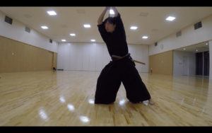 二天一流剣術の型「受流・右」